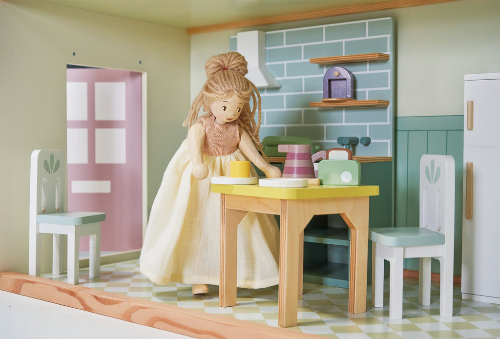 Tender Leaf Fearne Wooden Doll